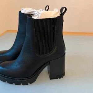 Chic Black Ankle Boots